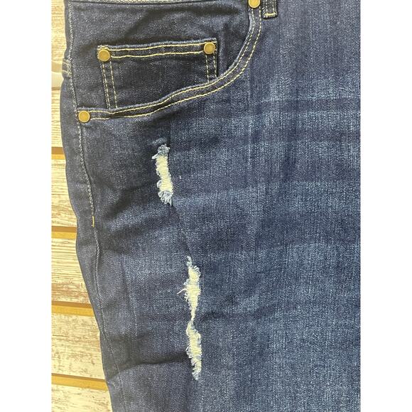 Woman Within Extended Plus Size 36W Jean Capri Slightly Distressed Med Wash - Picture 8 of 12